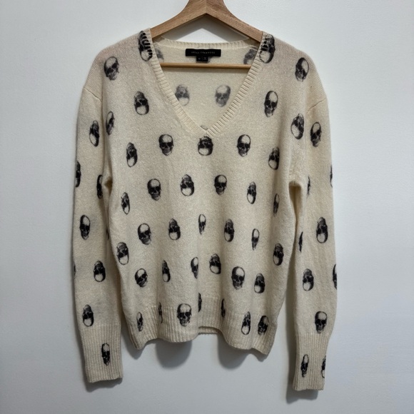 Skull Cashmere Sweater Women Medium V-Neck Skull Print Pullover Relaxed Fit - Picture 2 of 13